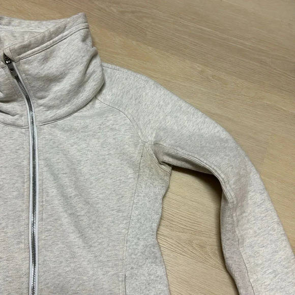 Lululemon Radiant Jacket, 6 - Picture 5 of 10